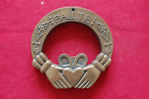 Claddagh Friendship Irish Bronze