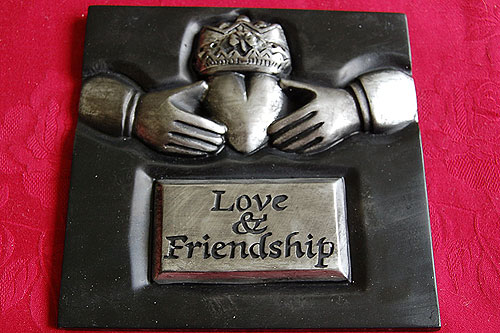 Claddagh Turf Large Plaque Claddagh Turf Large Plaque
(5000 year old Peat)
