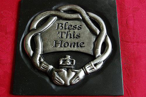 Irish Bless This House Turf Plaque Irish Bless This House Turf Plaque
(Large Plaque)