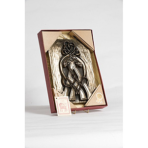 Celtic Love Knot - Stunning Celtic Love Knot - Stunning
(Irish Made)