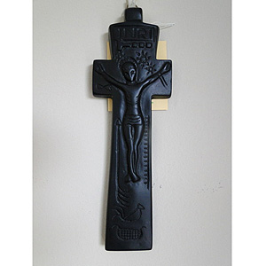 Turf Penal Celtic Cross - 5000 year old turf Turf Penal Celtic Cross - 5000 year old turf
(10" inches high)