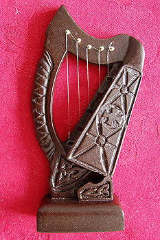 Bardic Turf Irish Harp 6" Bardic Turf Irish Harp 6"
(Made from 5000 year old Turf)