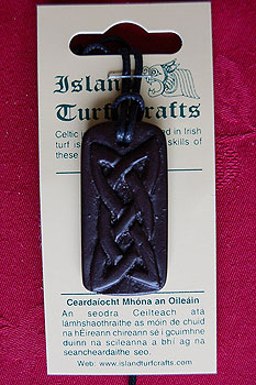 Oblong Celtic Knot Celtic Cross Pendant Oblong Celtic Knot Celtic Cross Pendant
(5000 Year old turf)