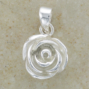 Beautiful Rose Flower Pendant Beautiful Rose Flower Pendant
(with 16" inch silver chain)