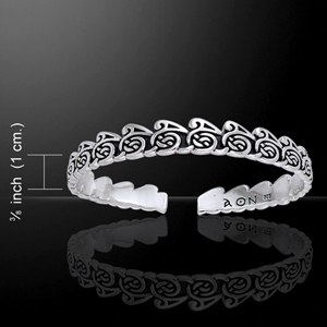 Cari Buziak Celtic Waves Silver Bangle Cari Buziak Celtic Waves Silver Bangle
(in Sterling Sterling)