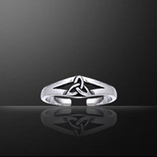 Celtic Trinity / Triquetra Toe Ring Celtic Trinity / Triquetra Toe Ring
(in Sterling Sterling)