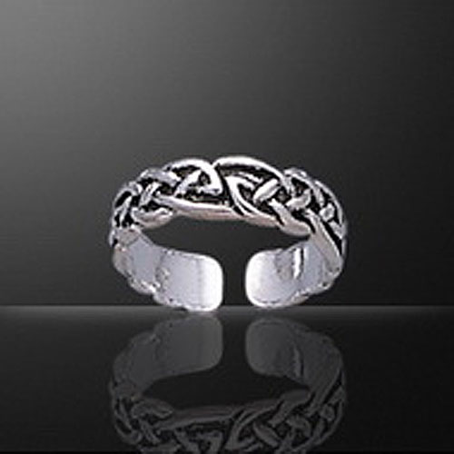 Celtic Knot Design Toe Ring Celtic Knot Design Toe Ring
(in Sterling Silver)