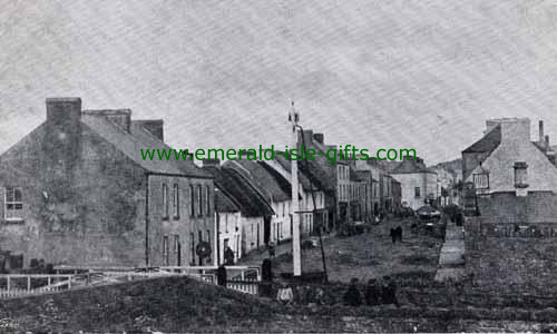 Ballinamore - Leitrim - B/W - Main St Ballinamore - Leitrim - B/W - Main St
(Bridge End)