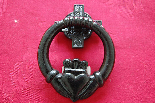Irish Claddagh Door Knocker Irish Claddagh Door Knocker
(Cast Iron)