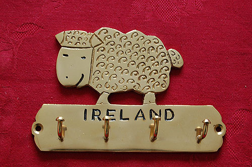 Irish Sheep Brass Key Rack Irish Sheep Brass Key Rack
(Cute !)