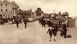 Salthill - Galway - Promenade
(B/W photo)