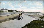 Salthill - Galway - B/W photo
(circa 1910)