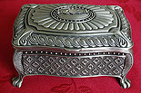 Claddagh Irish Jewelry Box by Mullingar Pewter
(with legs)