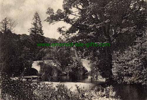 Tinnahinch - Wicklow - Village