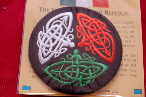 Irish Celtic Knot Embroidered Badge Patch Irish Celtic Knot Embroidered Badge Patch
(Iron or Sew On)