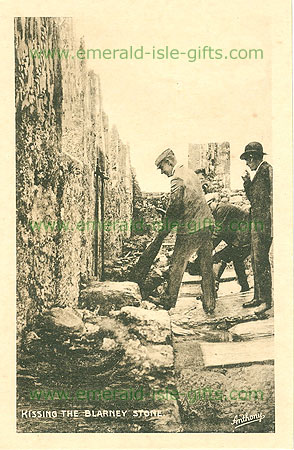 Cork - Blarney - Kissing the Blarney Stone