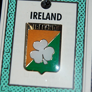 Shamrock on Tricolour Irish Pin Lapel Clip Shamrock on Tricolour Irish Pin Lapel Clip
(Great for Paddy