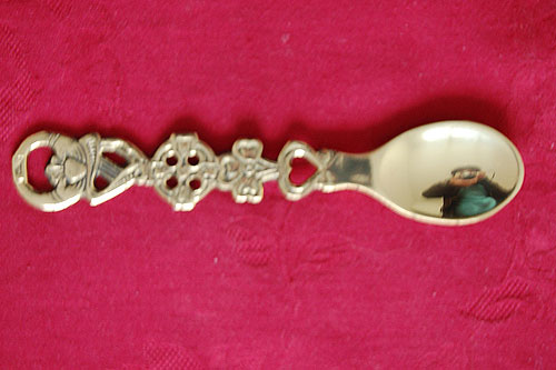 Irish Brass Love Spoon - Crested Irish Brass Love Spoon - Crested
(Celtic Knotwork Style)